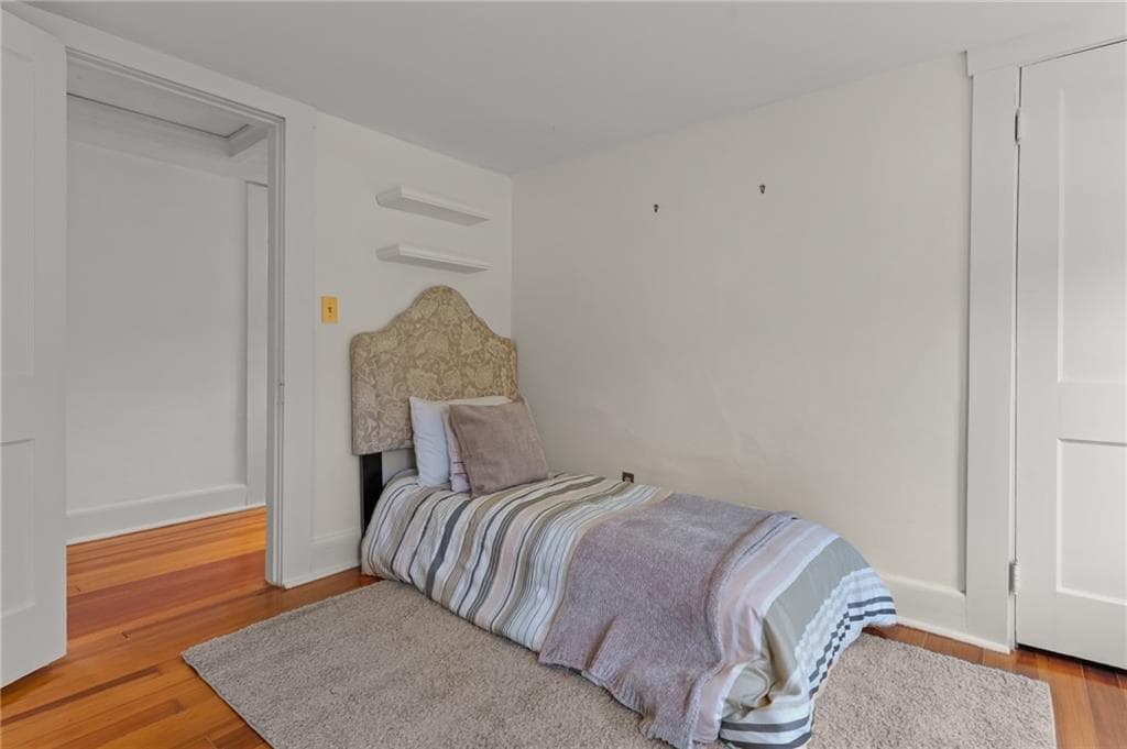 Single Family Residence at 30 Ledge Road, East Greenwich, photo 19 of 37