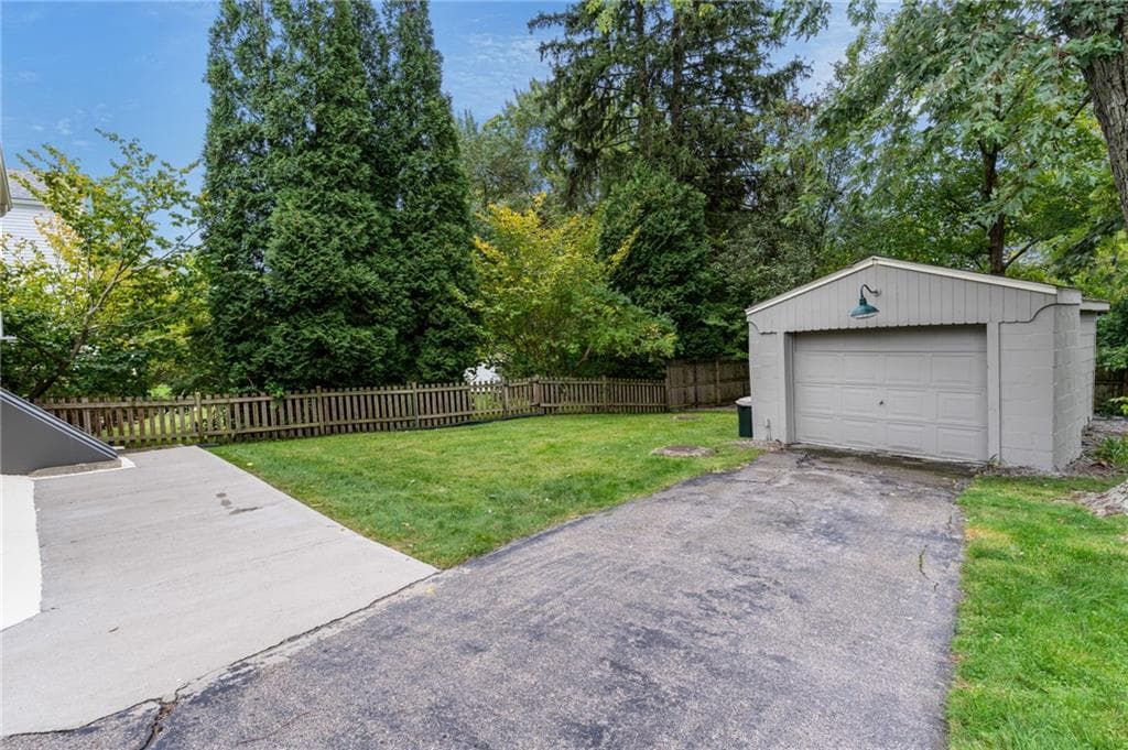 Single Family Residence at 30 Ledge Road, East Greenwich, photo 35 of 37