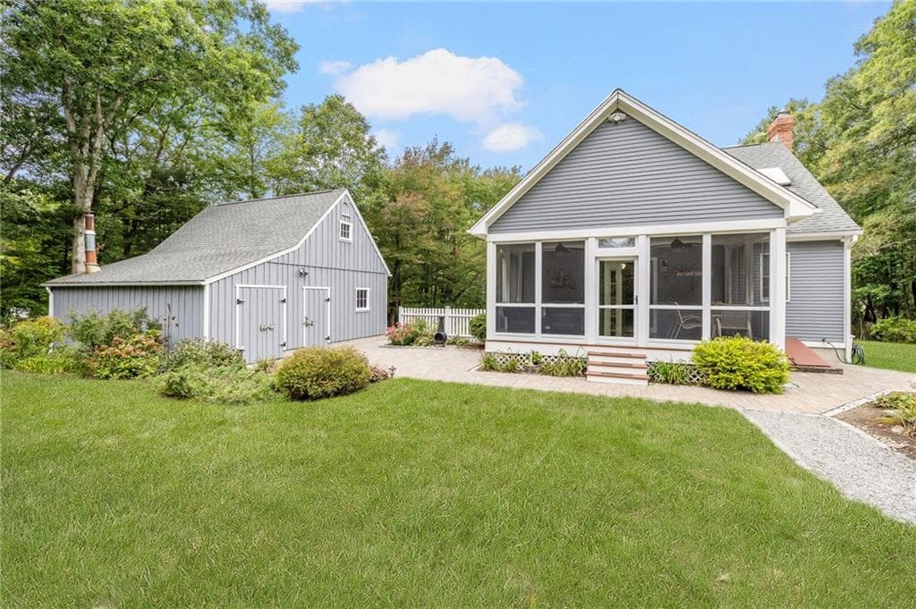 Single Family Residence at 410 Rockland Road, Scituate, photo 7 of 42