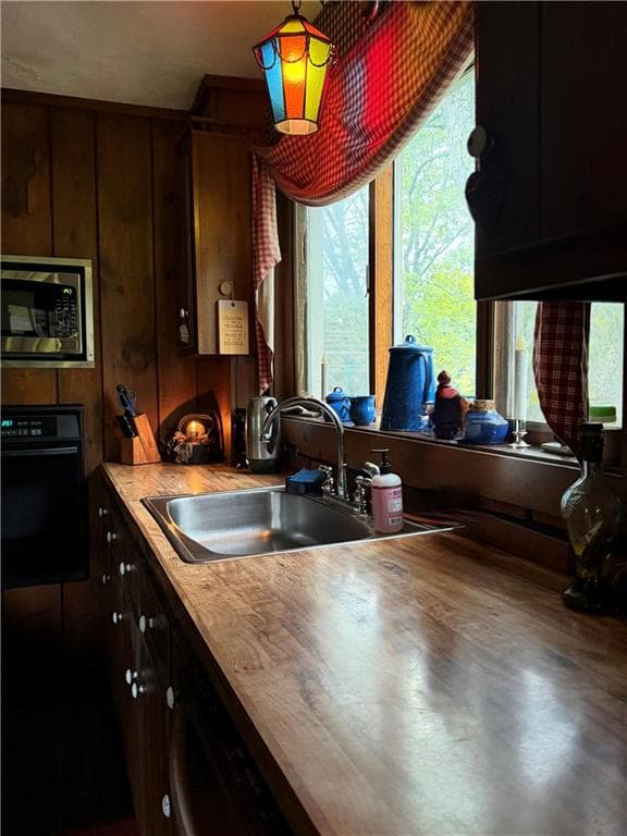 Single Family Residence at 24 Victory Highway Highway, Glocester, photo 12 of 27