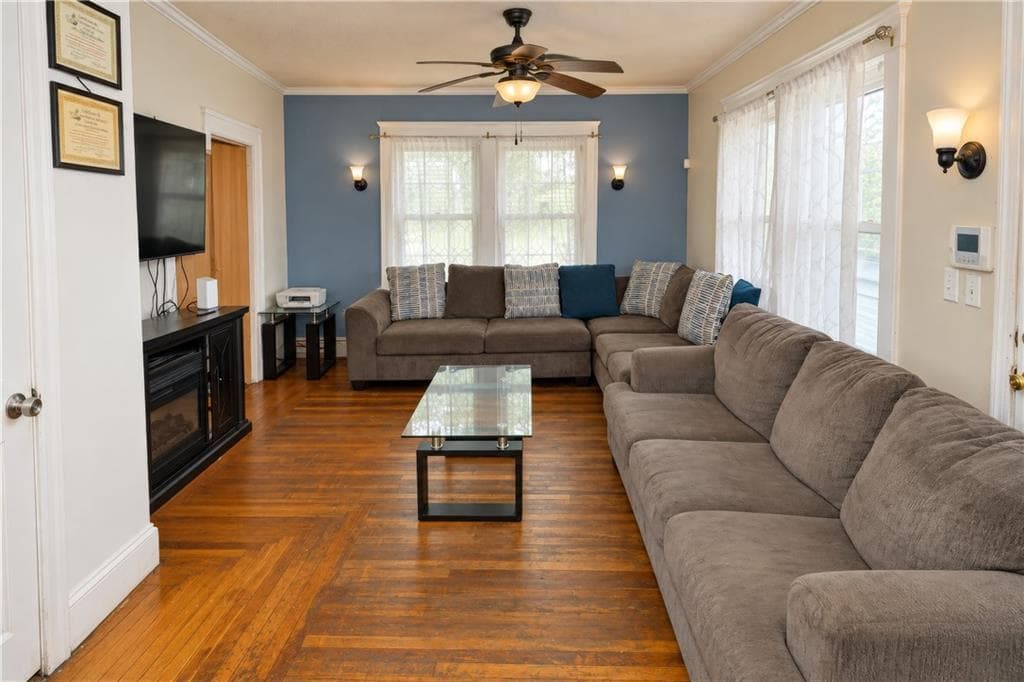 Single Family Residence at 126 Whittier Avenue, Providence, photo 7 of 24