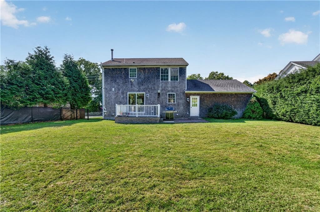 Single Family Residence at 112 Greenwich Avenue, Warwick, photo 37 of 40