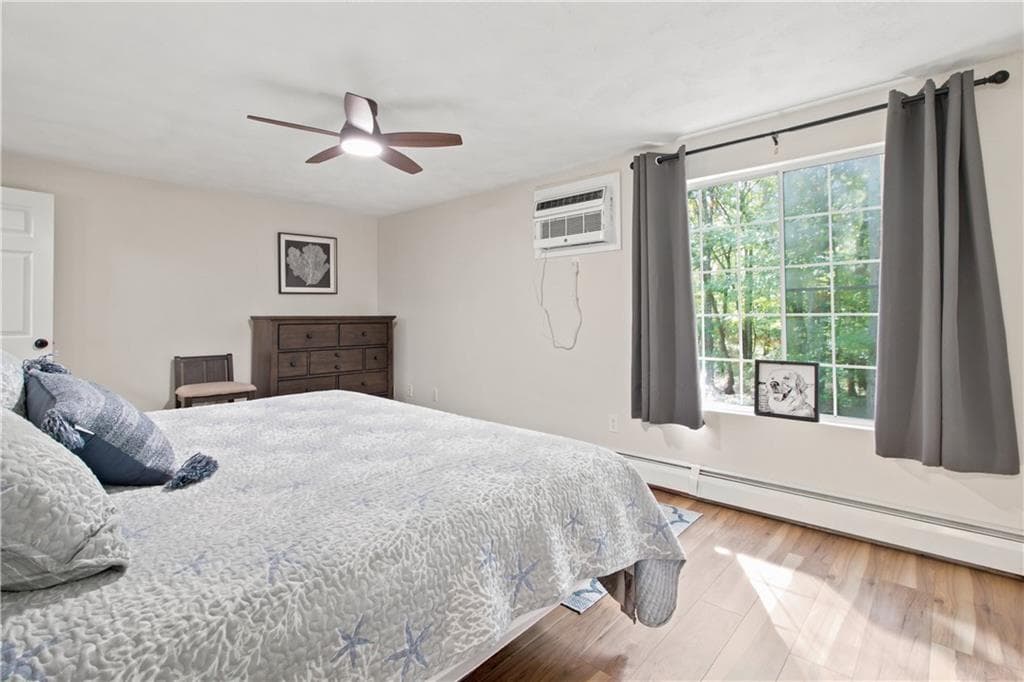 Condominium at 30 Eagle Run UNIT B, Warwick, photo 15 of 27