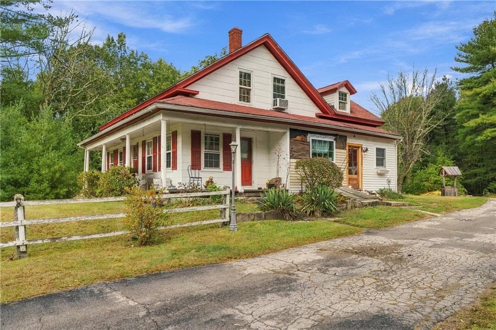 Single Family Residence at 406 South Main Street, Burrillville, photo 3 of 26