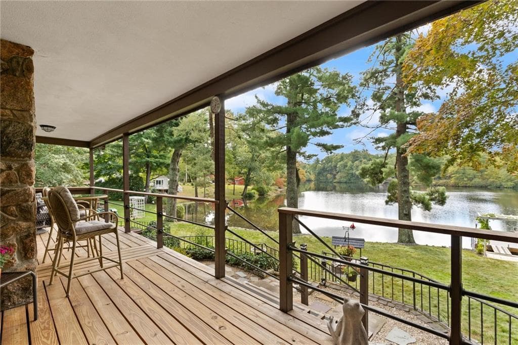 Single Family Residence at 8 Fountain Spring Lane, Johnston, photo 11 of 27