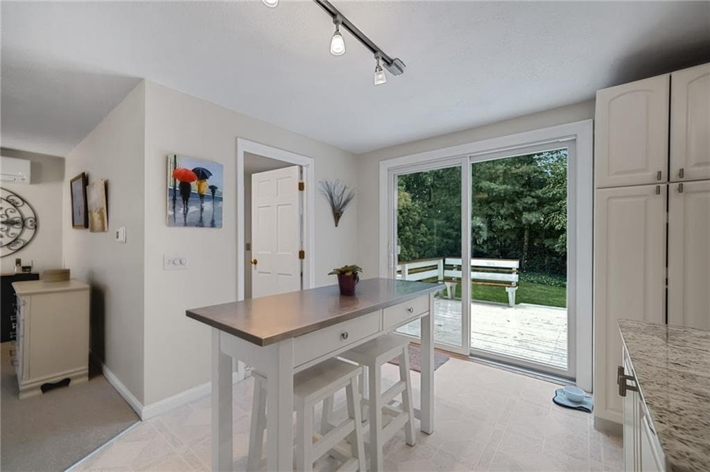 Single Family Residence at 27 Country View Drive, Johnston, photo 15 of 42