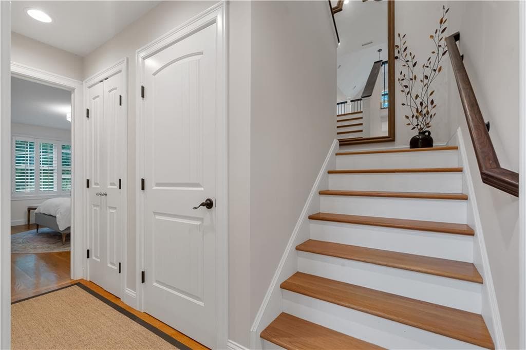 Single Family Residence at 68 Wolf Hill Road, Smithfield, photo 26 of 47
