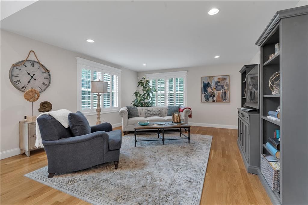 Single Family Residence at 68 Wolf Hill Road, Smithfield, photo 18 of 47