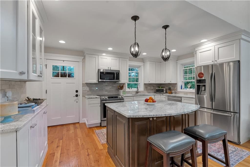 Single Family Residence at 68 Wolf Hill Road, Smithfield, photo 8 of 47
