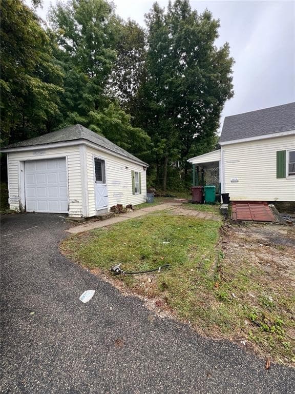 Single Family Residence at 1176 Mendon Road, Woonsocket, photo 2 of 12