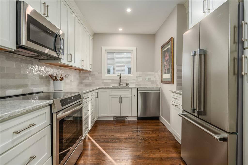 Single Family Residence at 16 Sargent Avenue, Providence, photo 10 of 41