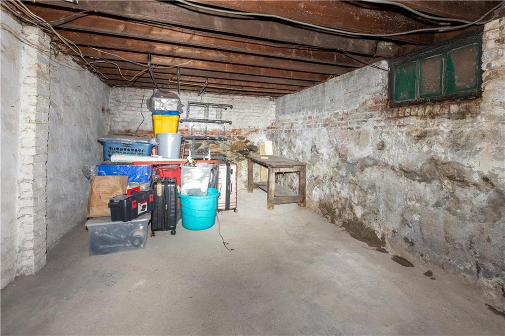 Multi Family at 21 23 Berkley Street, Providence, photo 32 of 34