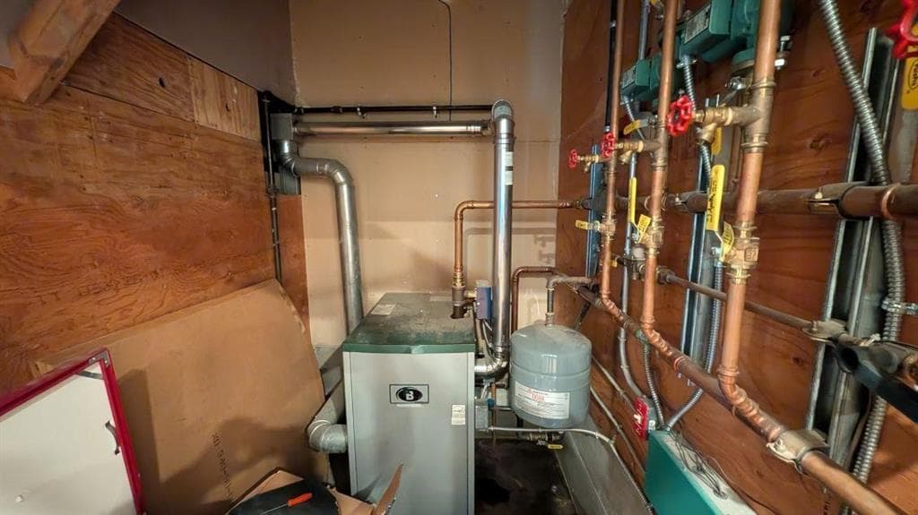 Commercial at 2 Evergreen Avenue, Warwick, photo 9 of 15
