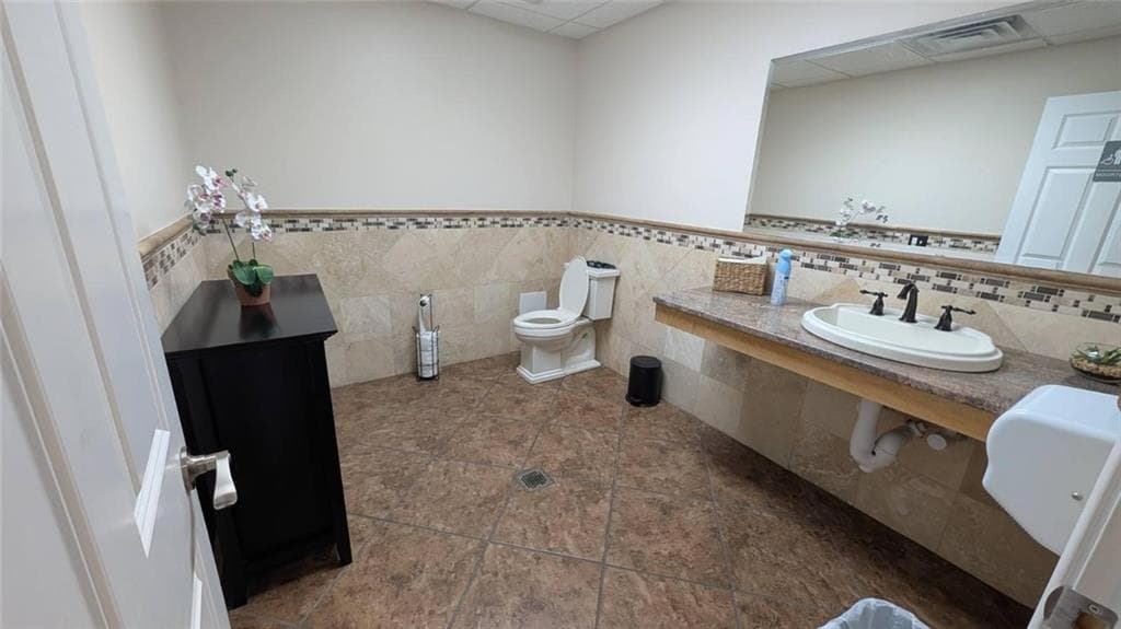 Commercial at 2 Evergreen Avenue, Warwick, photo 14 of 15