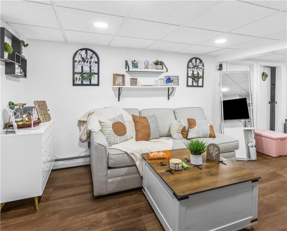 Single Family Residence at 565 Sandy Lane, Warwick, photo 13 of 29