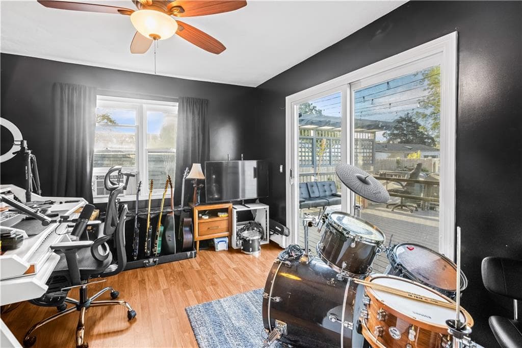 Single Family Residence at 565 Sandy Lane, Warwick, photo 15 of 29