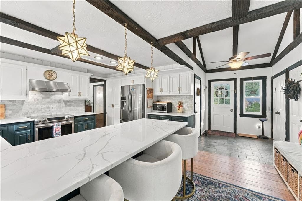 Single Family Residence at 21 Lawnacre Drive, Cranston, photo 2 of 50