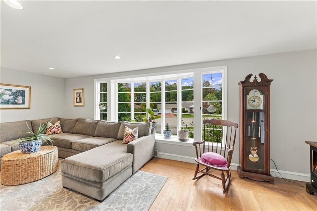 Single Family Residence at 21 Lawnacre Drive, Cranston, photo 28 of 50