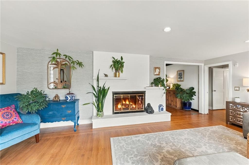 Single Family Residence at 21 Lawnacre Drive, Cranston, photo 31 of 50