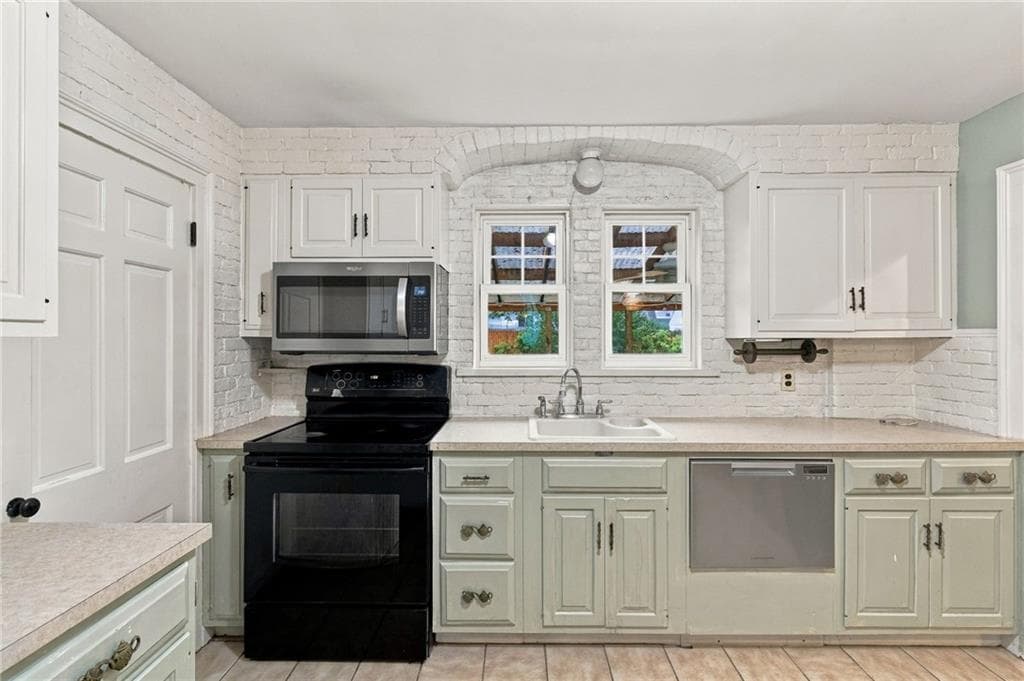 Single Family Residence at 14 Englewood Lane, Warwick, photo 22 of 34