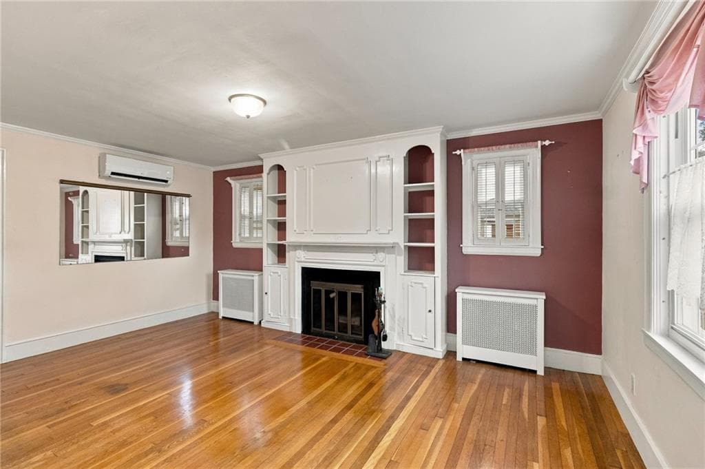 Single Family Residence at 14 Englewood Lane, Warwick, photo 9 of 34