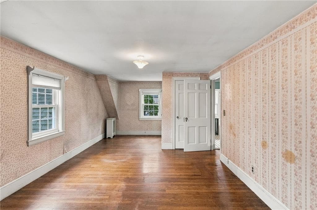 Single Family Residence at 14 Englewood Lane, Warwick, photo 29 of 34