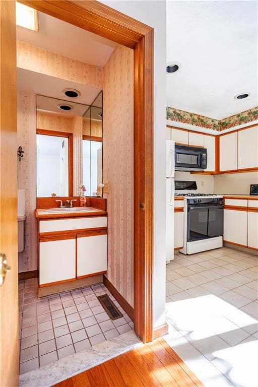 Condominium at 75 Glen Drive UNIT 1D, West Warwick, photo 16 of 49