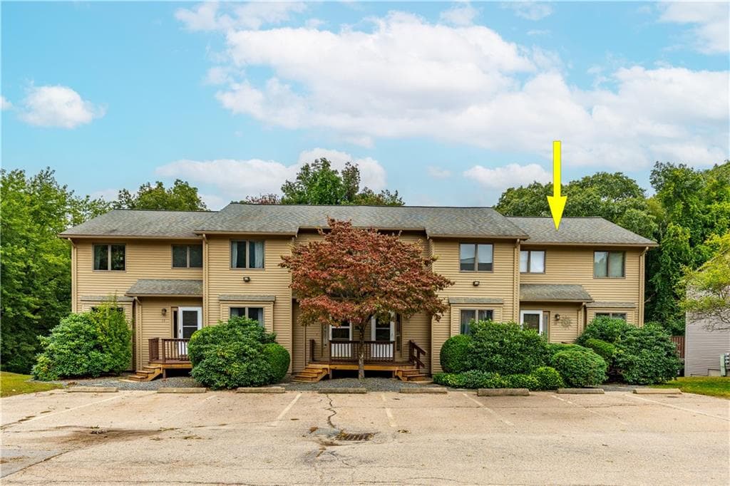 Condominium at 75 Glen Drive UNIT 1D, West Warwick, photo 3 of 49