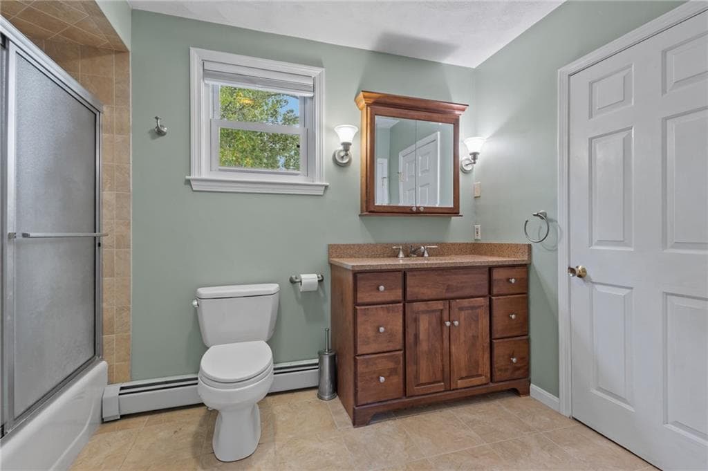 Single Family Residence at 5 Kimberly Ann Drive, Smithfield, photo 27 of 38