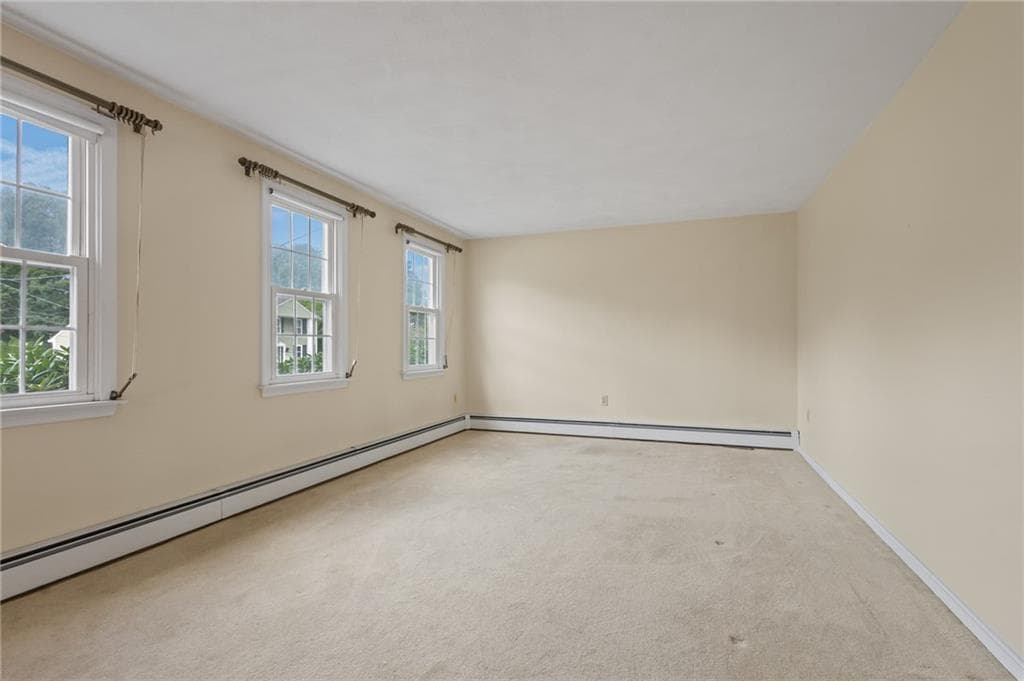 Single Family Residence at 5 Kimberly Ann Drive, Smithfield, photo 5 of 38