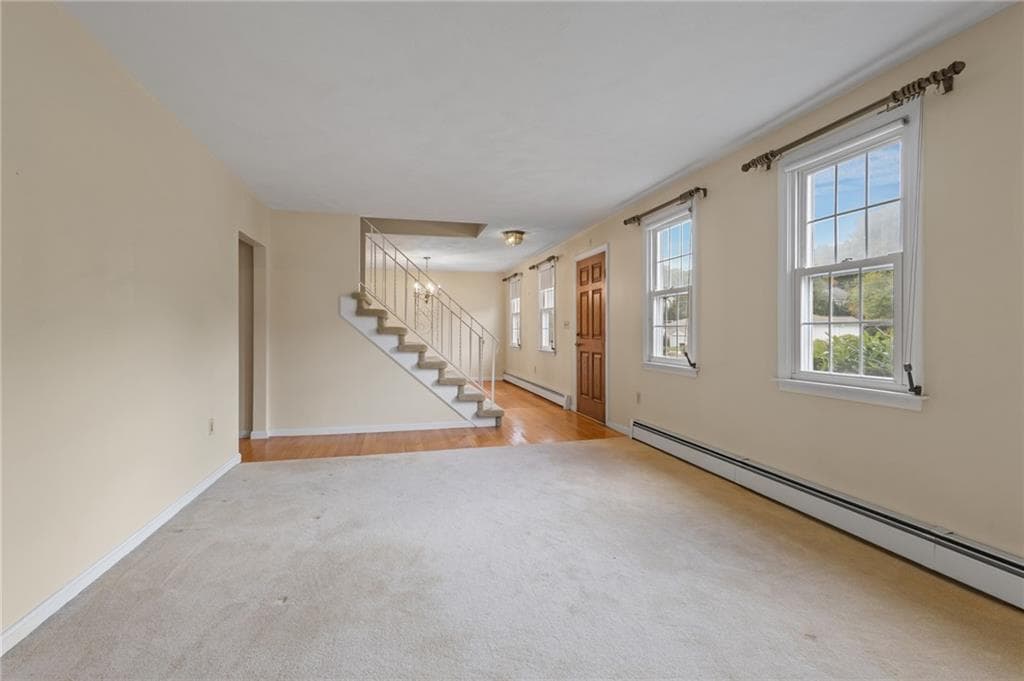 Single Family Residence at 5 Kimberly Ann Drive, Smithfield, photo 4 of 38