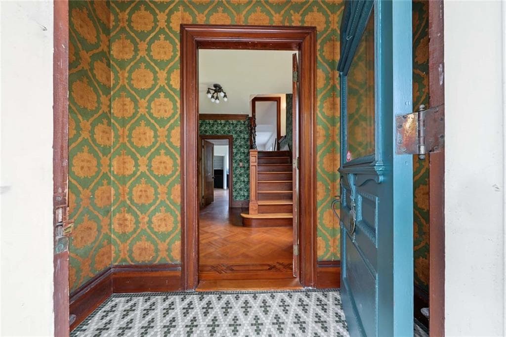 Single Family Residence at 71 Bernard Street, Providence, photo 7 of 32