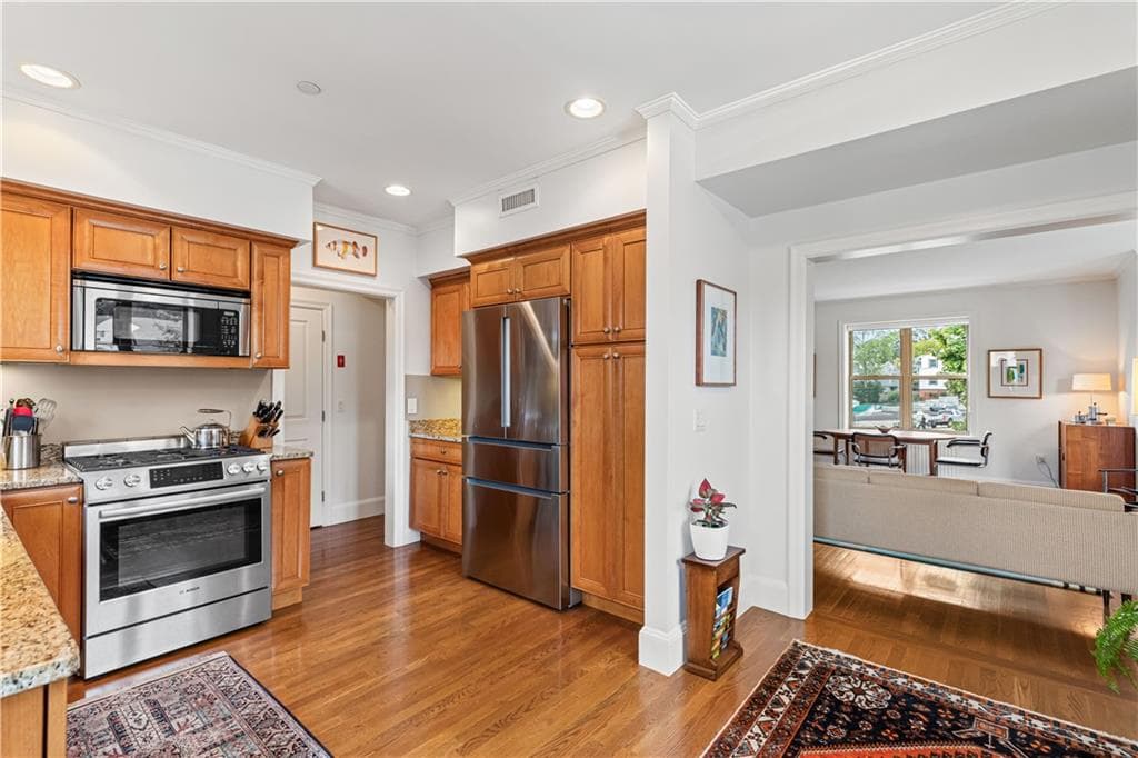 Condominium at 1180 Narragansett Boulevard UNIT F2, Cranston, photo 13 of 40