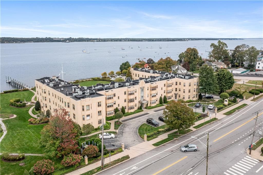 Condominium at 1180 Narragansett Boulevard UNIT F2, Cranston, photo 38 of 40
