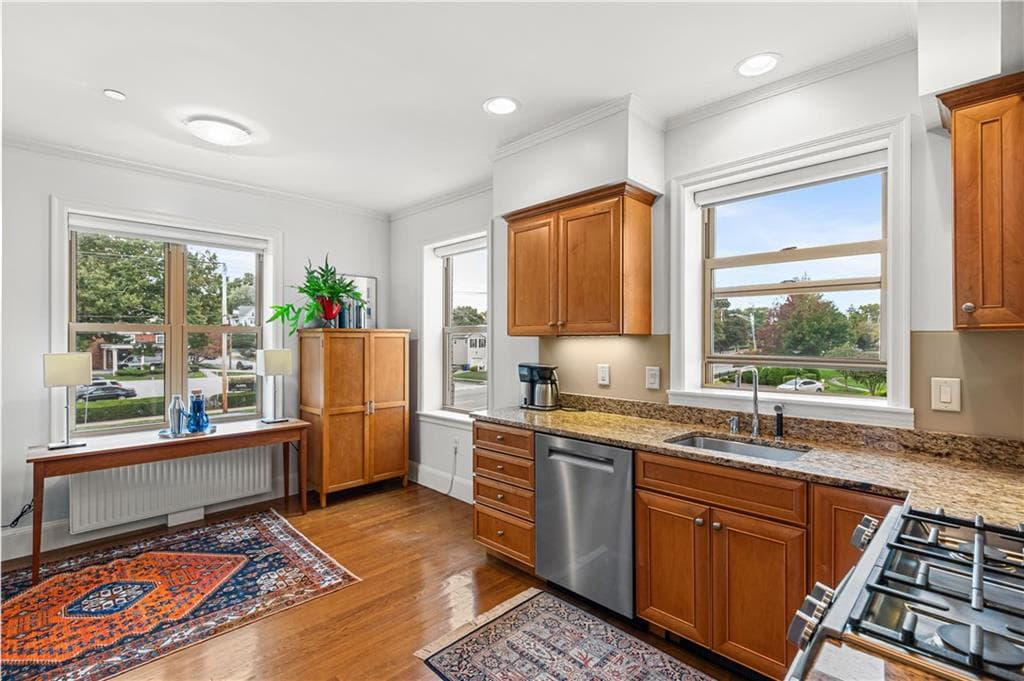 Condominium at 1180 Narragansett Boulevard UNIT F2, Cranston, photo 15 of 40