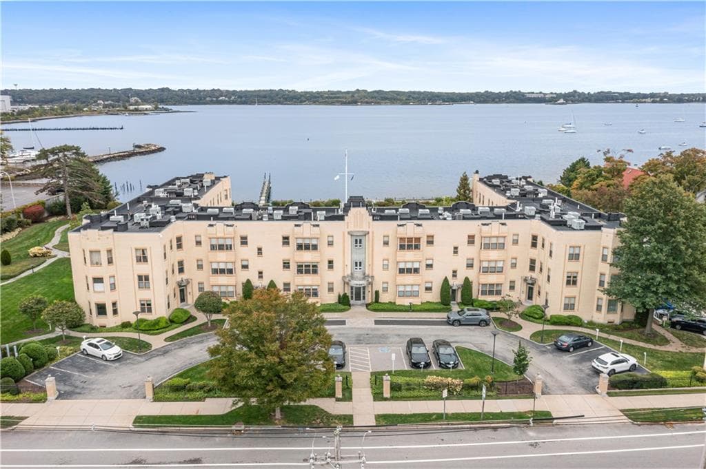 Condominium at 1180 Narragansett Boulevard UNIT F2, Cranston, photo 39 of 40