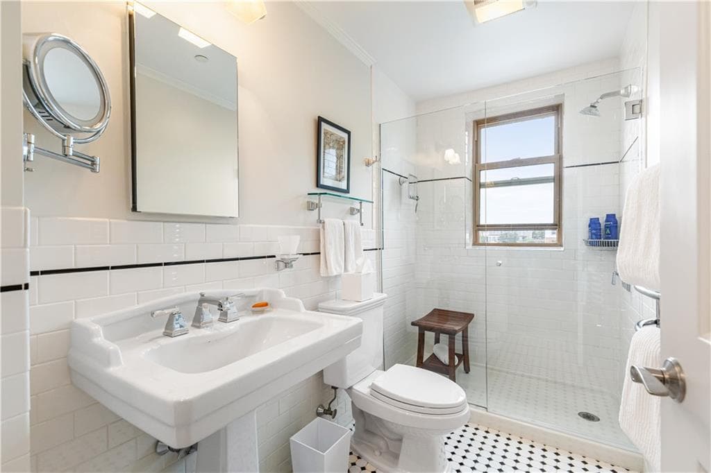 Condominium at 1180 Narragansett Boulevard UNIT F2, Cranston, photo 25 of 40