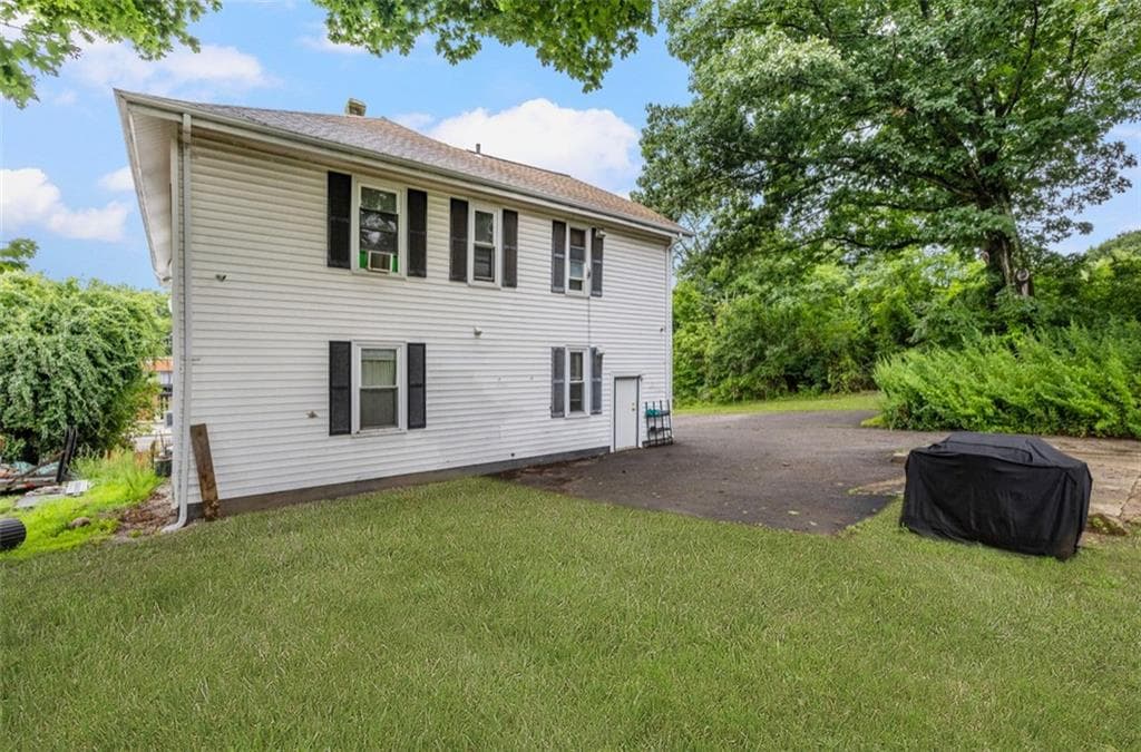 Multi Family at 628 Cumberland Hill Road, Woonsocket, photo 35 of 39