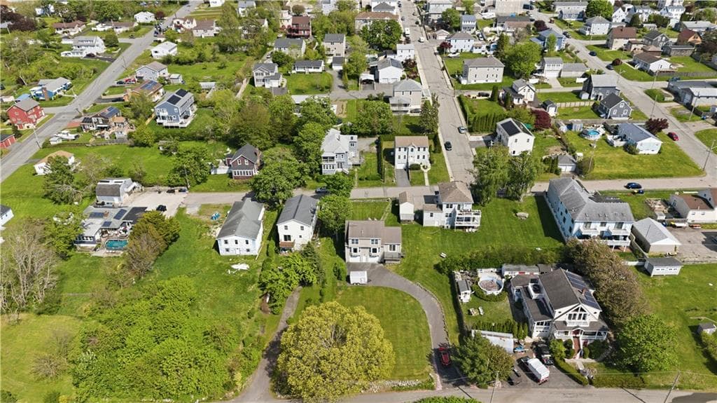 Single Family Residence at 400 Sampson Street, Fall River, photo 4 of 45