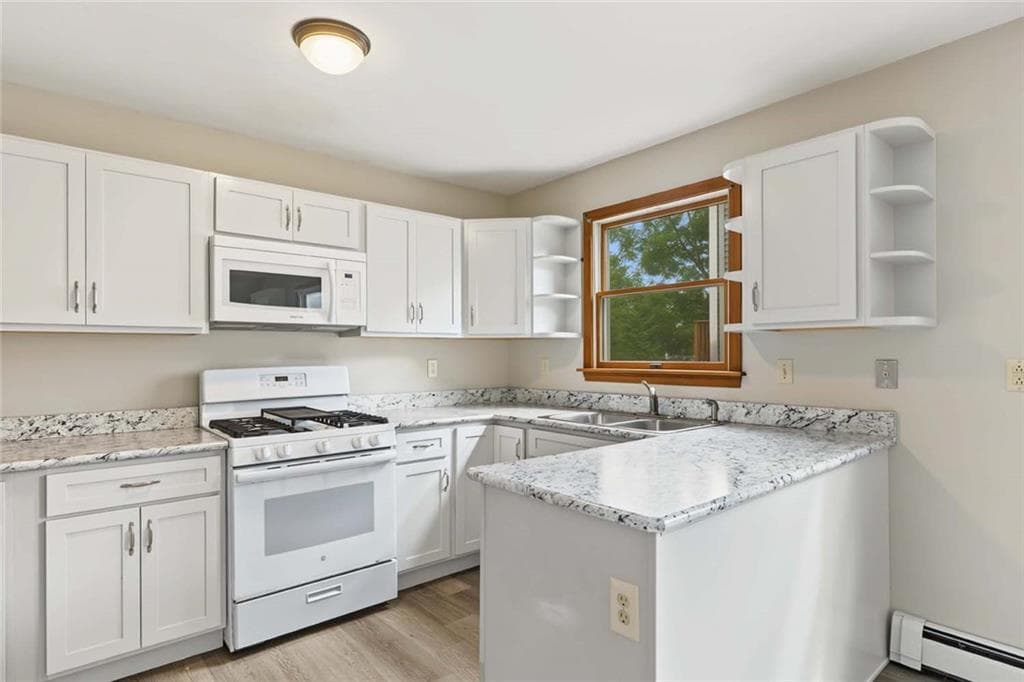 Single Family Residence at 55 Lafayette Avenue, South Kingstown, photo 17 of 47
