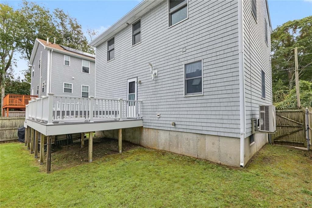 Single Family Residence at 55 Lafayette Avenue, South Kingstown, photo 38 of 47