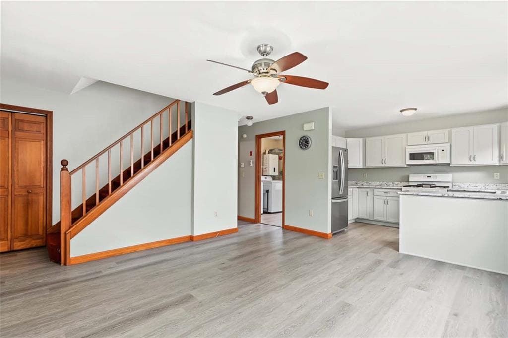 Single Family Residence at 55 Lafayette Avenue, South Kingstown, photo 10 of 47