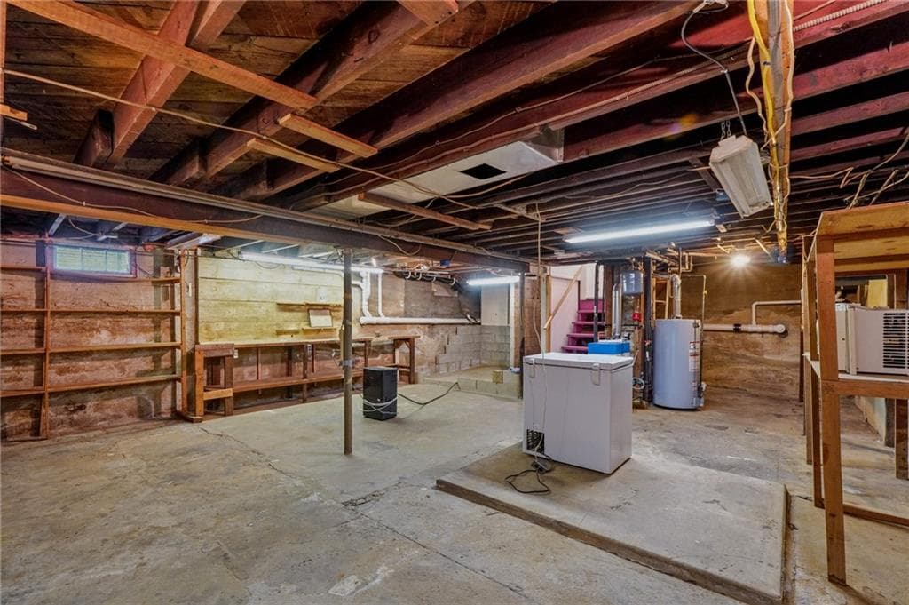 Single Family Residence at 64 Crest Avenue, Warwick, photo 24 of 29
