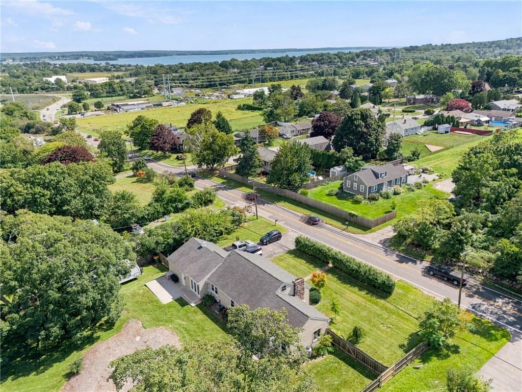 Single Family Residence at 561 Boyds Lane, Portsmouth, photo 44 of 50