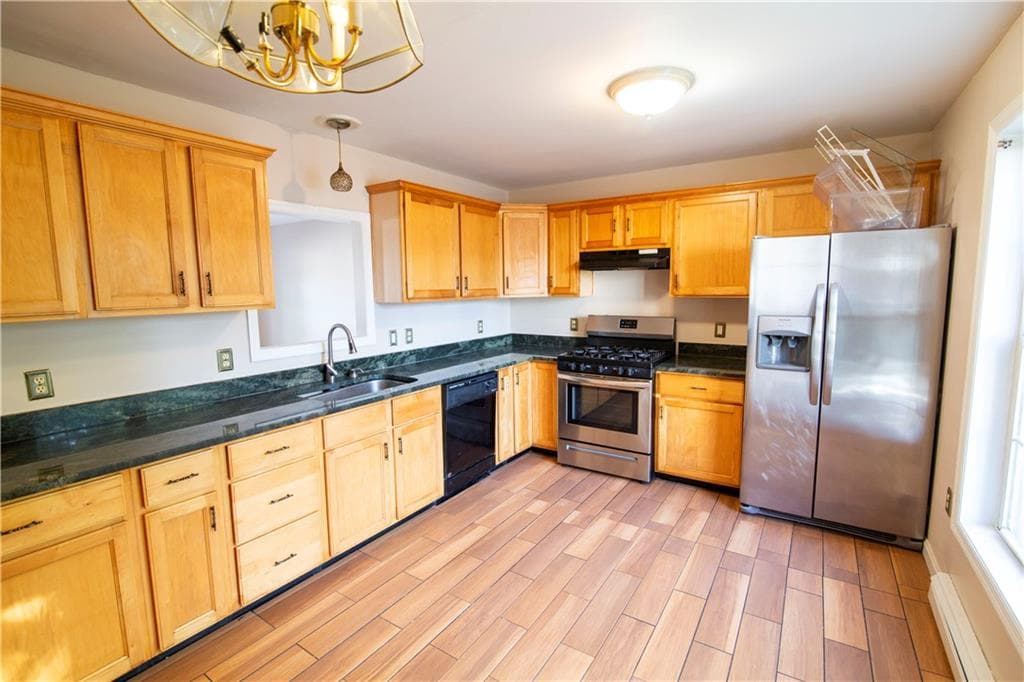 Condominium at 281 Swan Street UNIT A, Providence, photo 6 of 19