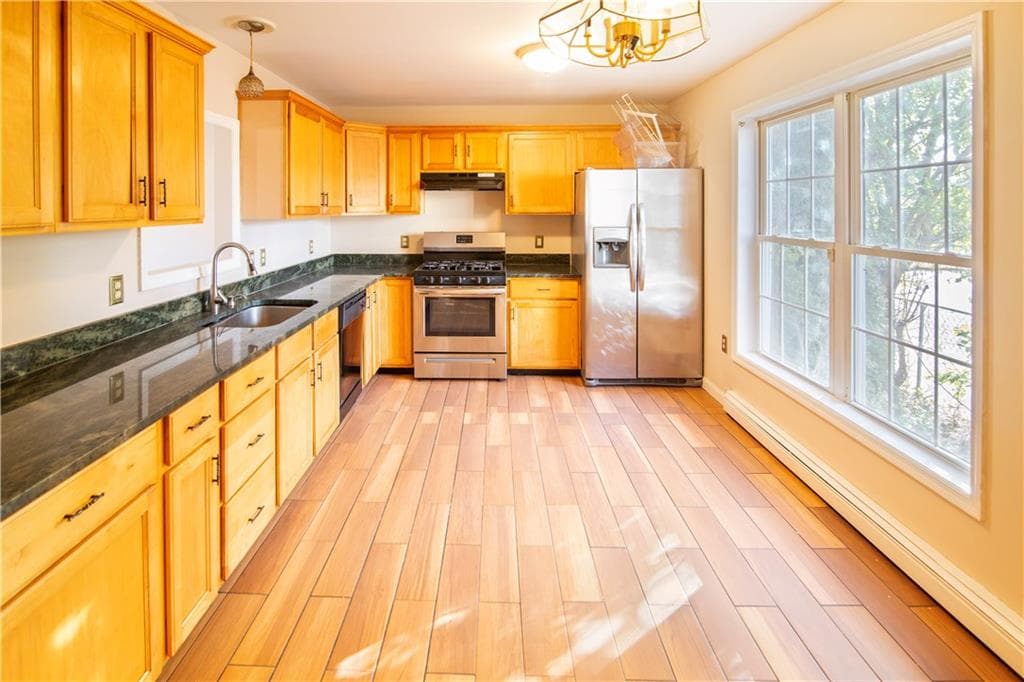 Condominium at 281 Swan Street UNIT A, Providence, photo 5 of 19