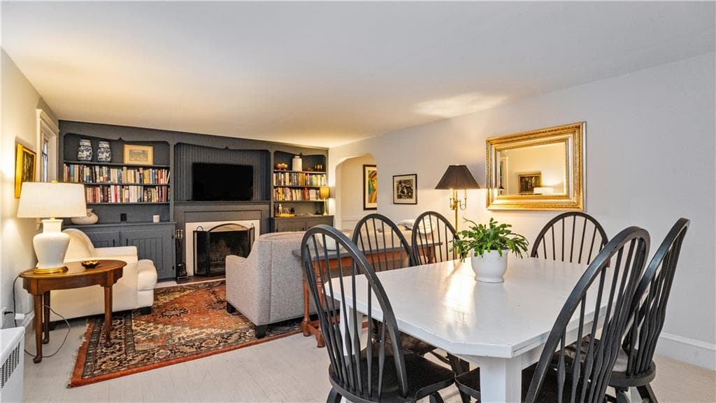 Single Family Residence at 138 Audubon Road, Warwick, photo 6 of 38