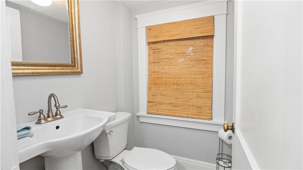 Single Family Residence at 138 Audubon Road, Warwick, photo 25 of 38