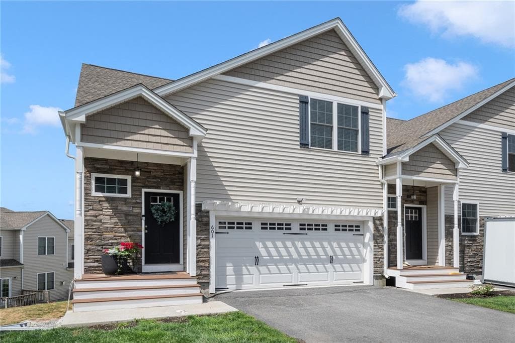 Condominium at 601 Hunting Hill Drive, Cumberland, photo 33 of 36