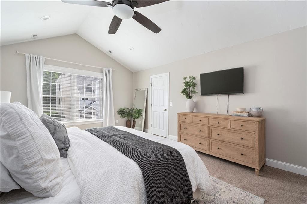 Condominium at 601 Hunting Hill Drive, Cumberland, photo 18 of 36